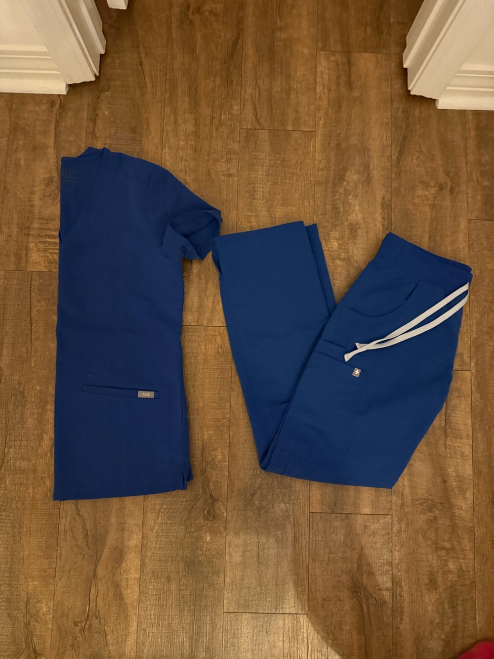 Figs blue scrub set